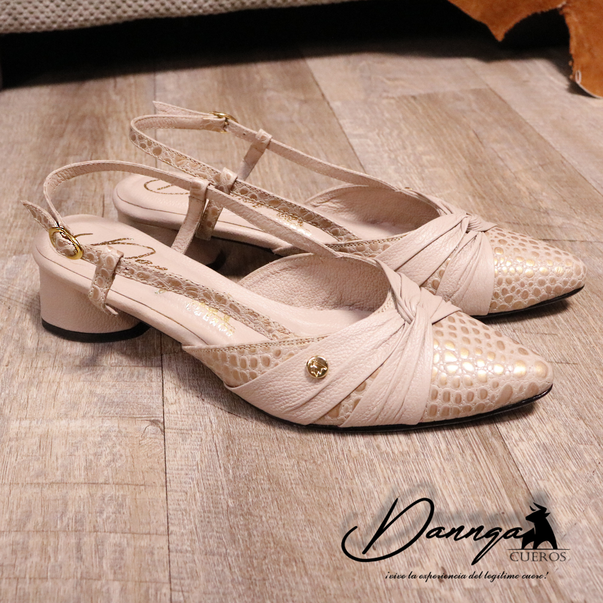 Calzado Ejecutivo Beige Moño 06